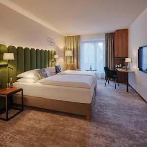 https://mercure-salzburg-central.saalbachhinterglemmhotels.com
