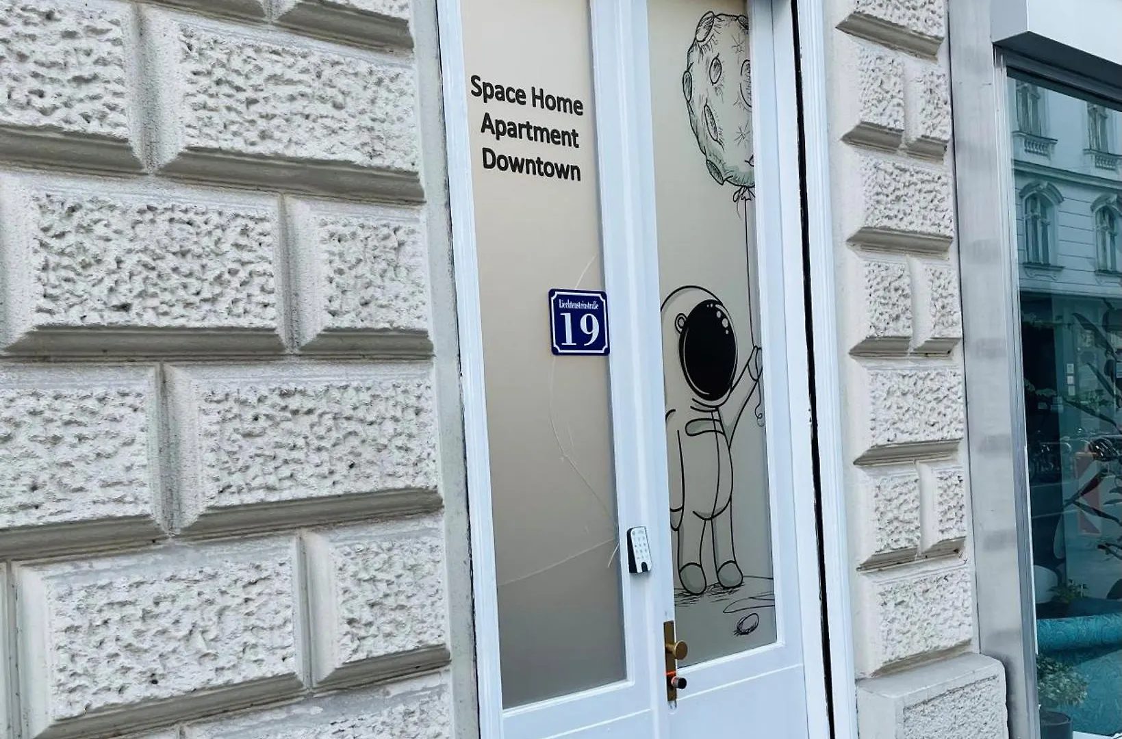 Space Home Apartment - Downtown Vienna